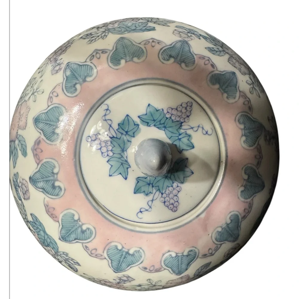 Vintage 9.5” Large Chinoiserie Light Blue & White, Pink Floral Temple Ginger Jar - Picture 5 of 7
